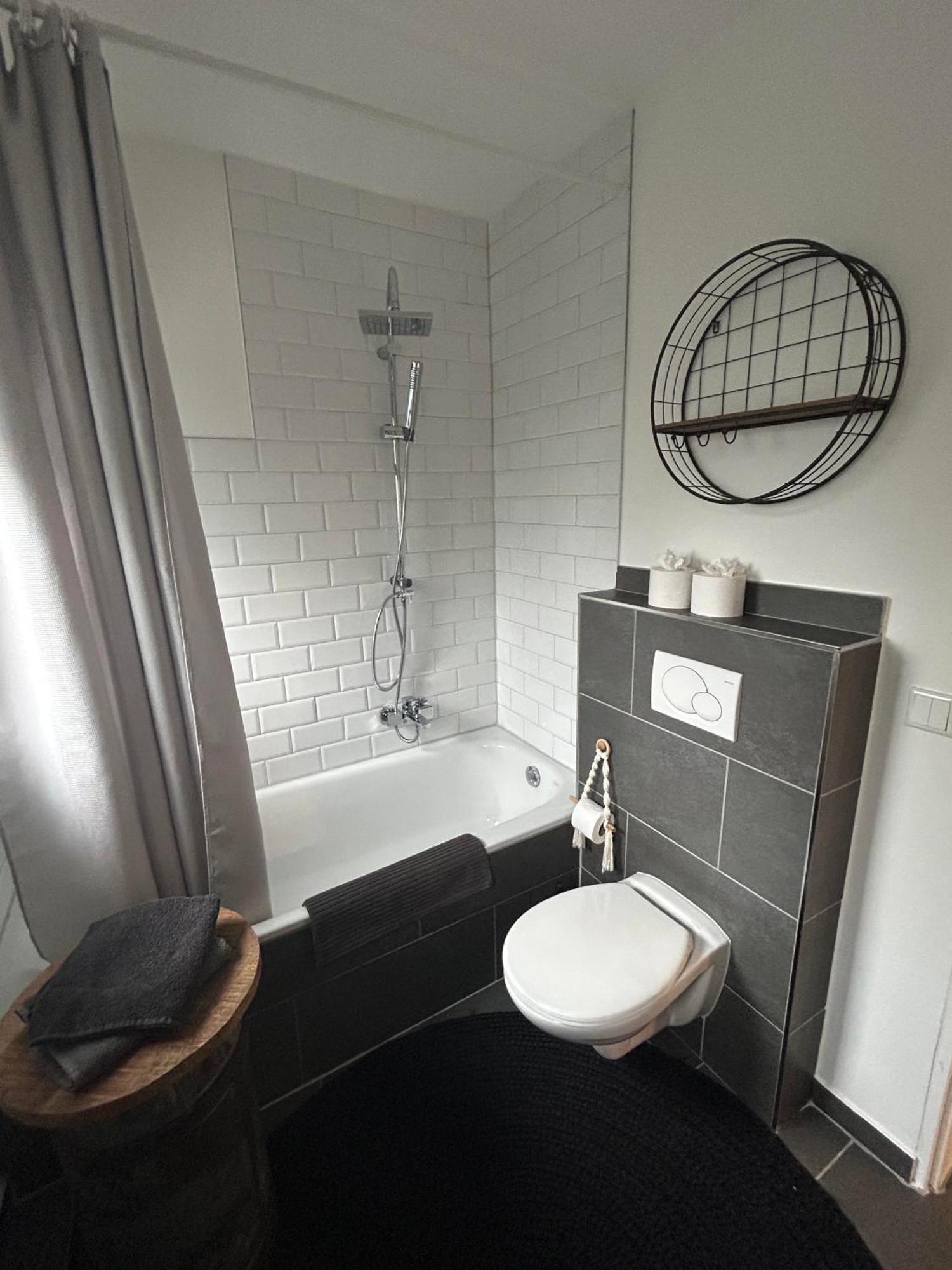 Cosy Bungalow-Apartment In Ruhiger Toplage - Naehe Duesseldorf Krefeld Extérieur photo